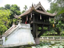hanoi one pillar pagoda — travel destination photograph
